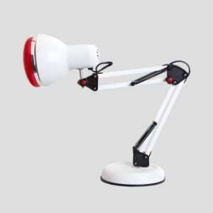 Lampe de physiothérapie à chauffage infrarouge sur fond gris